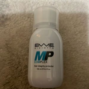 MP Complex - EMME DICIOTTO 
Hair Integrity Protector 3.4fl. Oz/100 mg